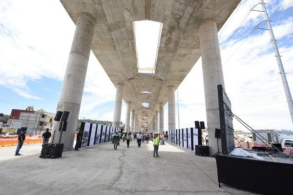 El 14 de abril pasado se realizó un recorrido de supervisión por los trabajos de construcción del Tren Interurbano México-Toluca.