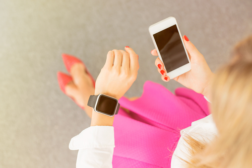 Un Apple Watch es una buena opción si tu mamá está constantemente recibiendo llamadas. 