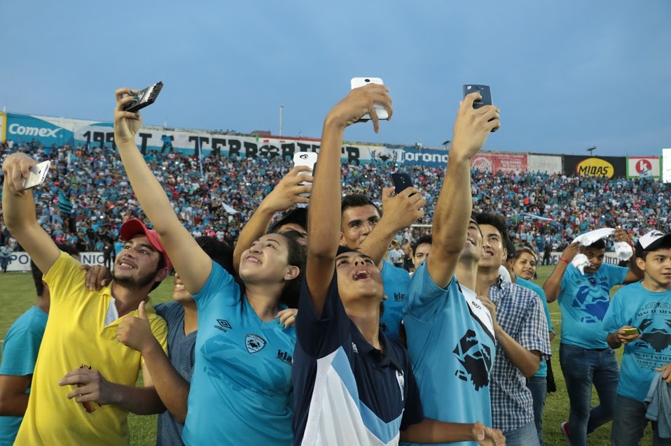 Aprovecharon para tomarse selfies.