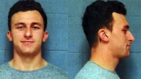 Johnny Manziel se entrega a la policía