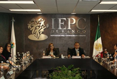 Los elementos nuevos son: La trasmisión del Segundo Debate se llevará a cabo por Televisión y Radio desde la señal de origen, a través de Canal 10 y d