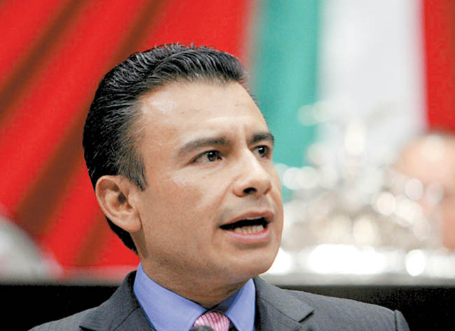 La propuesta "pejista" coincide con el anhelo de los mexicanos, dijo. 