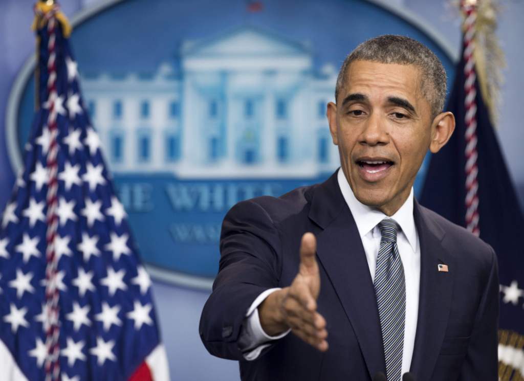 El presidente Barack Obama dijo que el virtual candidato republicano tiene "largo historial" que debe revisarse. 