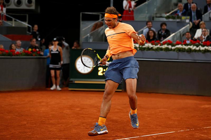 Rafael Nadal celebra la victoria sobre el brasileño Joao Souza