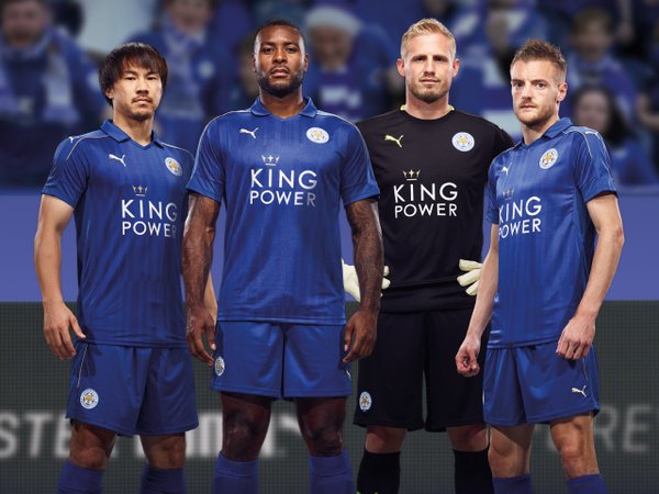Vardy, Morgan, Okazaki y Schmeichel muestran la nueva playera del club