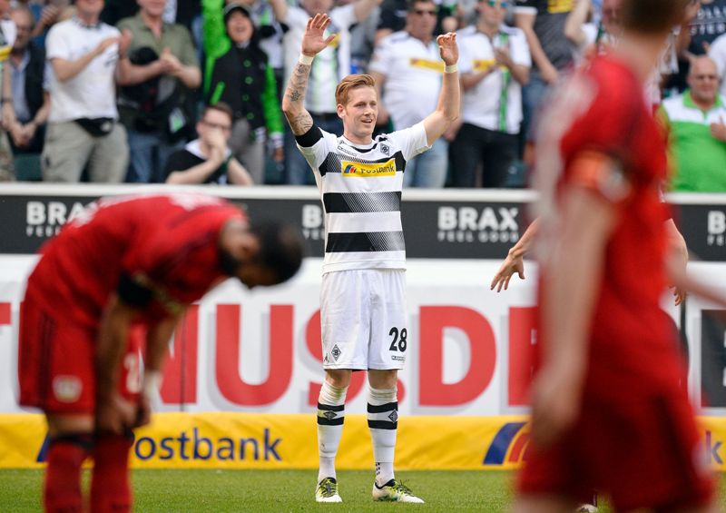 André Hanh celebra uno de sus dos goles ante el Leverkusen