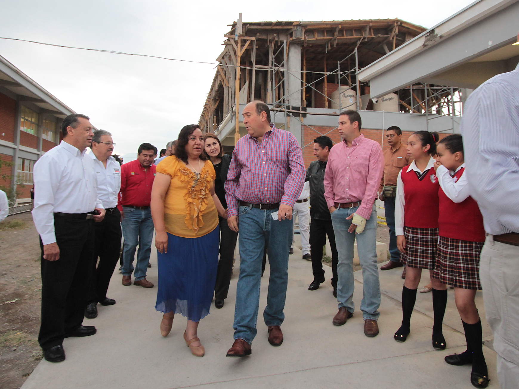 En Coahuila, mil 789 maestros presentaron exámenes de promoción a cargos directivos.