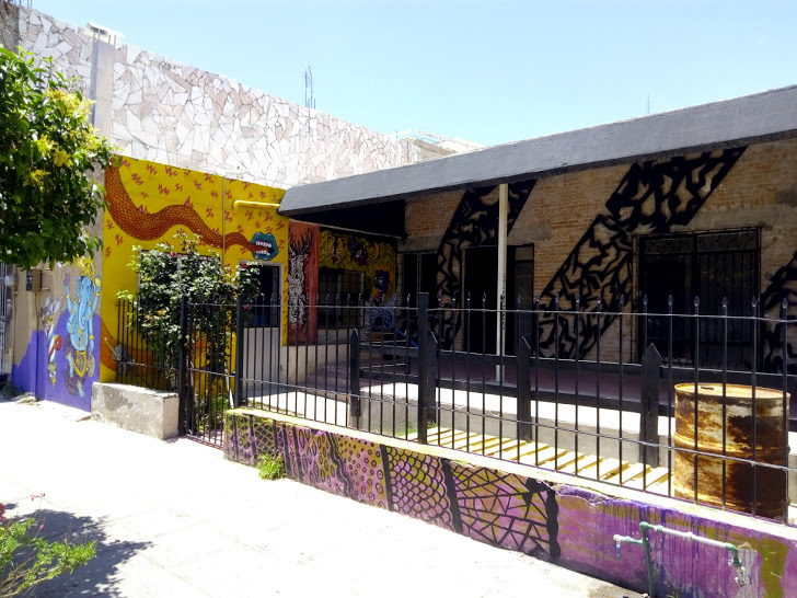Se manejó desde un principio fue establecer una agencia de publicidad, sin embargo los emprendedores nunca vinieron a platicar con los vecinos.