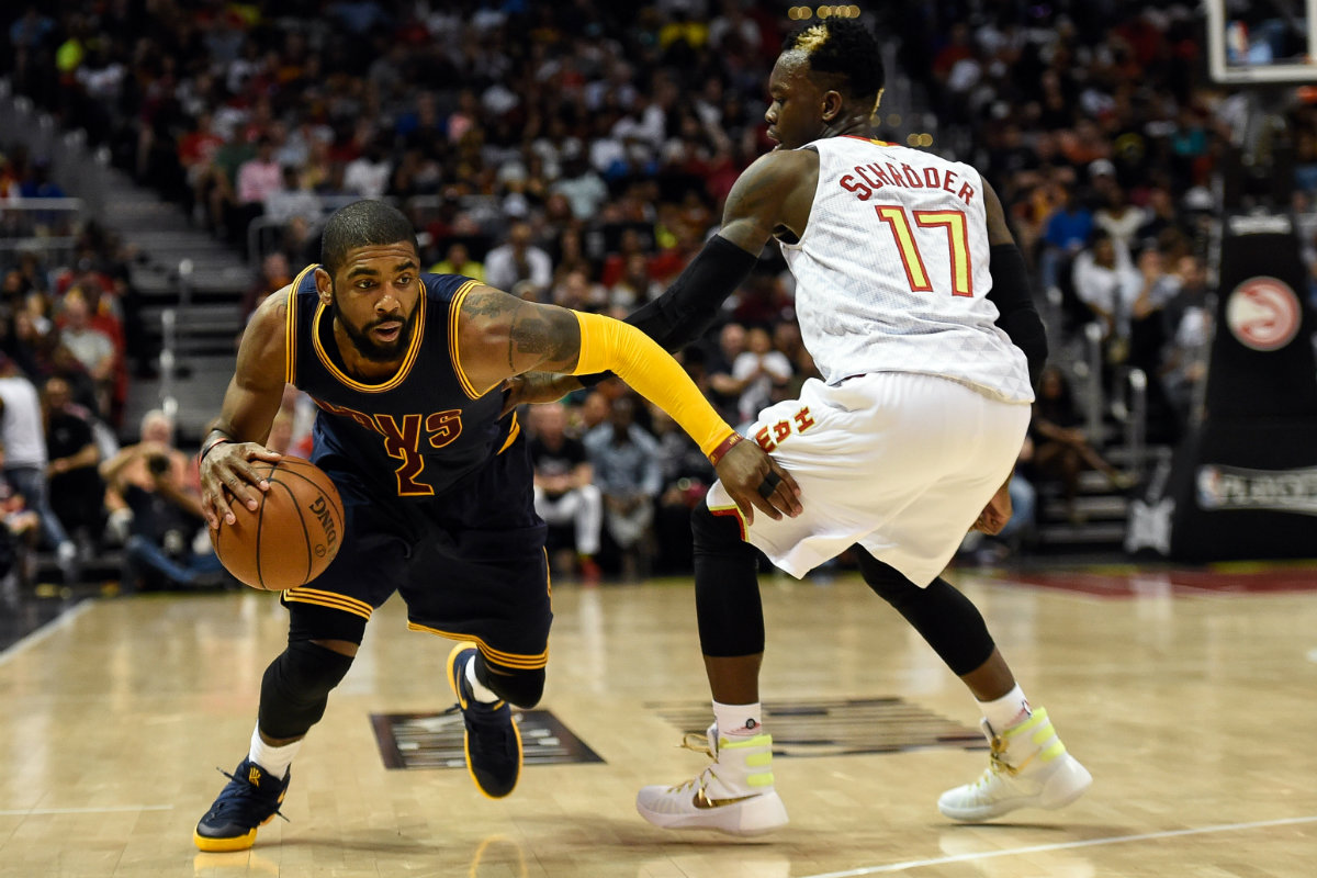 Kyrie Irving (2), se ha convertido en el líder anotador de Cleveland con 24.4 puntos por juego