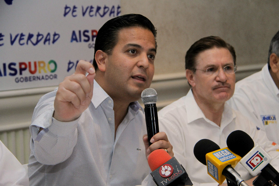 El secretario general del PAN, Damián Zepeda Vidales, invitó a los candidatos de oposición a sumarse con José Rosas Aispuro Torres.