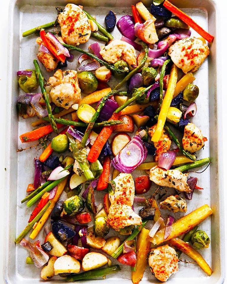 Uno de los platillos que forman parte de la dieta, con libertad de consumo de verduras y proteína animal 
