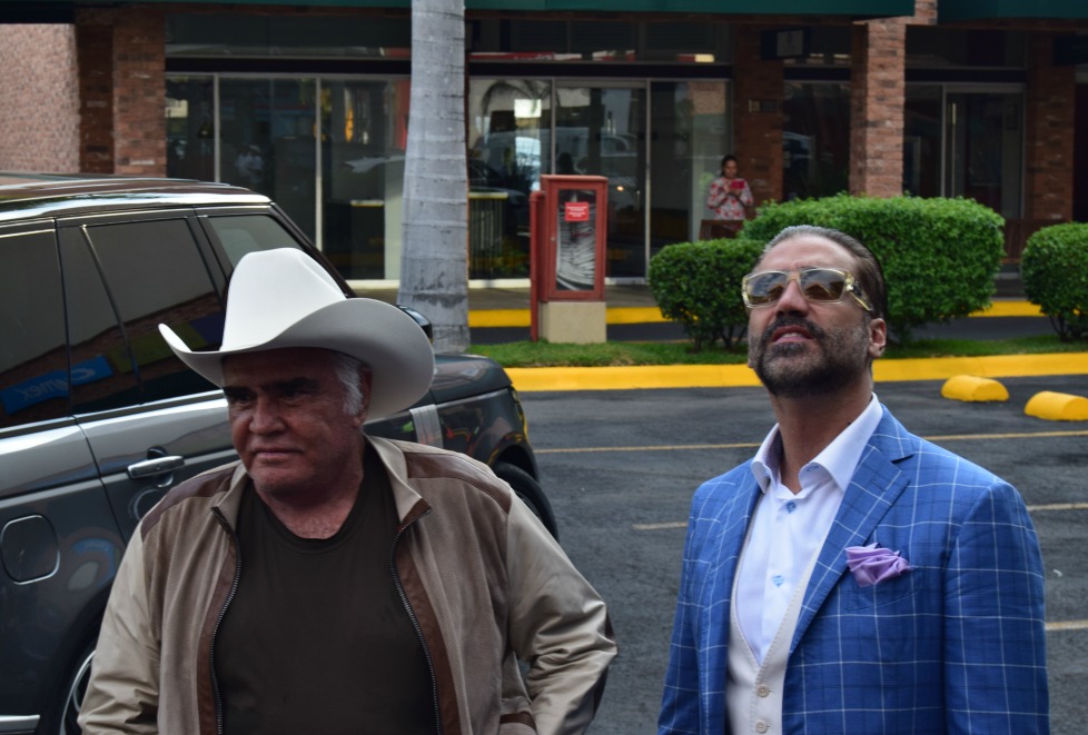 Inauguración de La Donitería, negocio de Alejandro Fernández Guinart.
