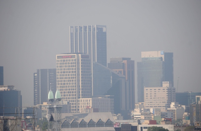 Los niveles de contaminación rebasaron ayer por la tarde los 150 puntos, por lo que se decretó la fase 1 de contingencia. Imagen de archivo.