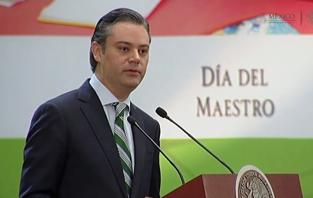El secretario de Educación Pública, Aurelio Nuño, durante su intervención en el evento del Día del Maestro.