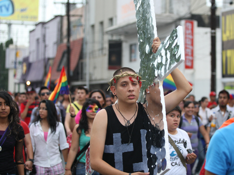 Debe quedar claro en la población el mensaje de igualdad.