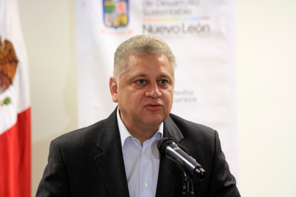 Roberto Russildi, secretario de Desarrollo Sustentable contemplará qué tan factible es implementar la verificación vehicular. 