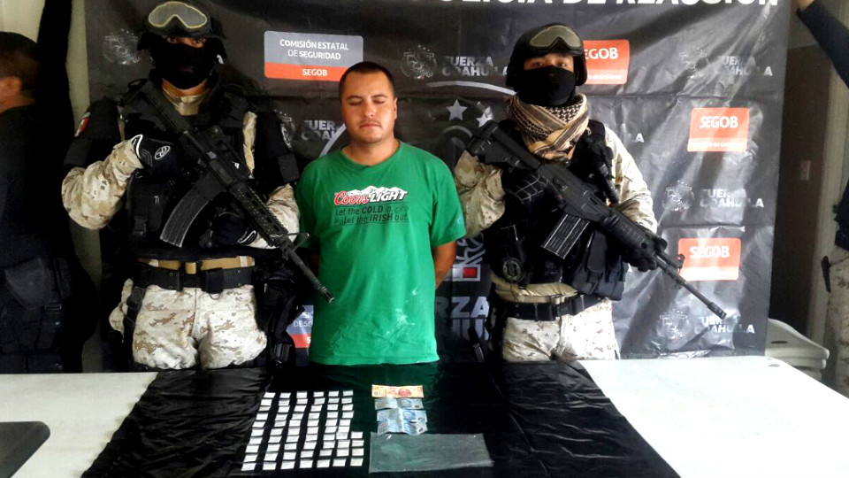 Fuerza Coahuila detuvo a un sujeto con 64 dosis de cocaína en la colona Valle Verde de Saltillo.