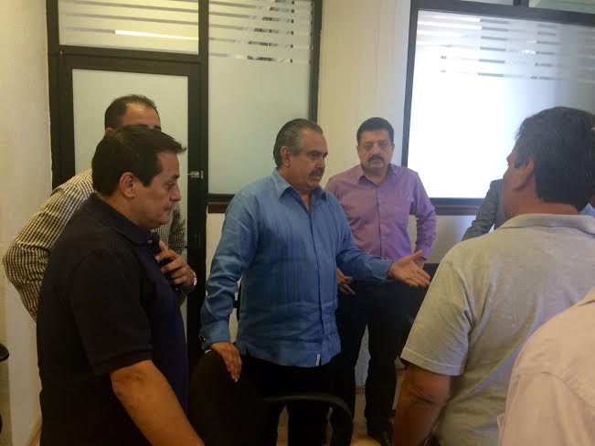Servando Sepúlveda recibió a los choferes