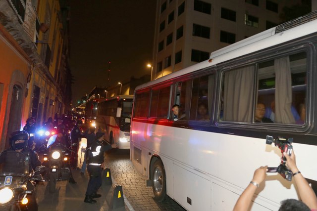 La Secretaría de Gobernación proporcionó los autobuses en los que regresaron los maestros disidentes a sus estados.