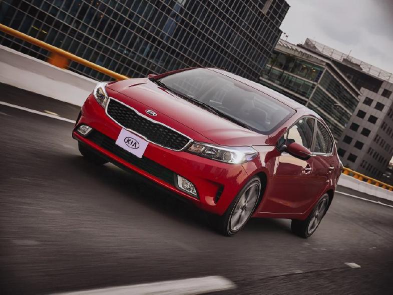 El nuevo Kia Forte pretende conquistar al mercado nacional a través de su diseño vanguardista. 