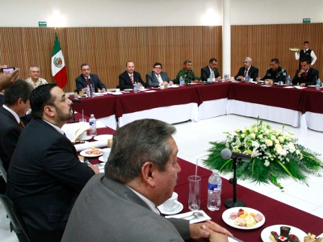 El gobernador de Chihuahua, César Duarte durante la reunión de los mandos de seguridad.