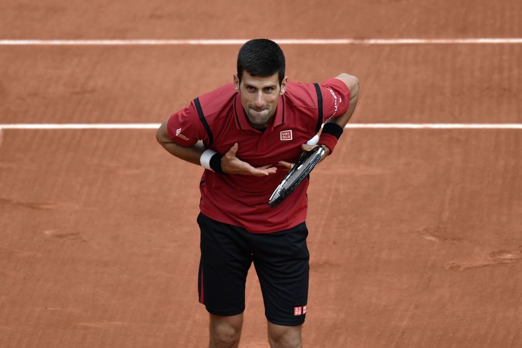 Novak Djokovic tuvo un cómodo debut en Roland Garros