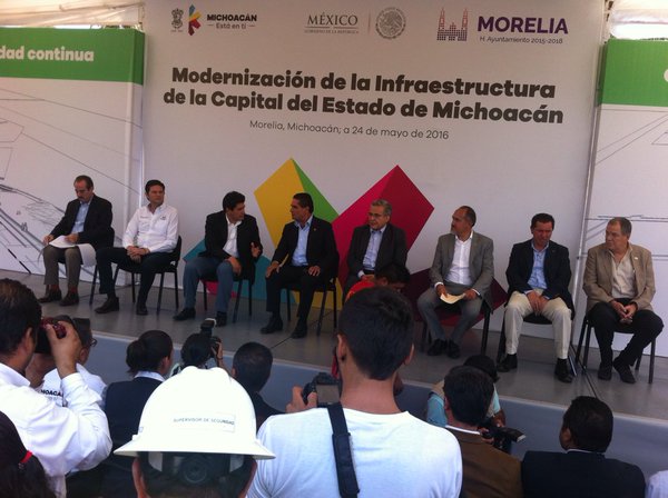 El gobernador dio el banderazo al inicio de la obra del Circuito Interior con Vialidad Continua.