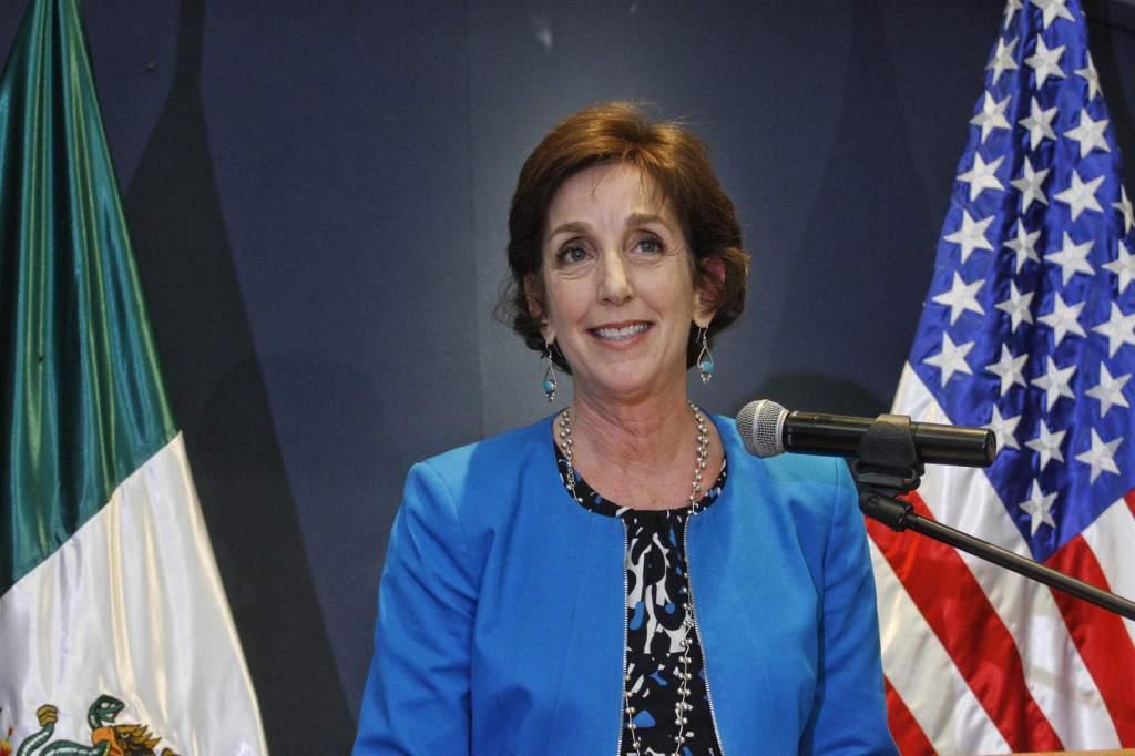 La embajadora de EU en México, Roberta Jacobson, dio un breve mensaje a su llegada al país.
