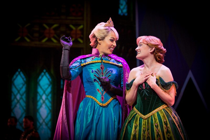 Anna y Elsa. 