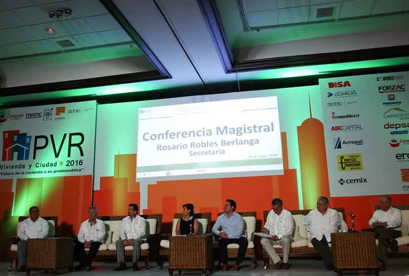 El gobernador de Jalisco, Jorge Aristóteles Sandoval, asistió al Foro Vivienda y Ciudad realizado en Puerto Vallarta
