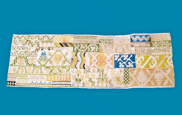 Seda sobre lino (1800), de la Colección Ruth Lechuga.