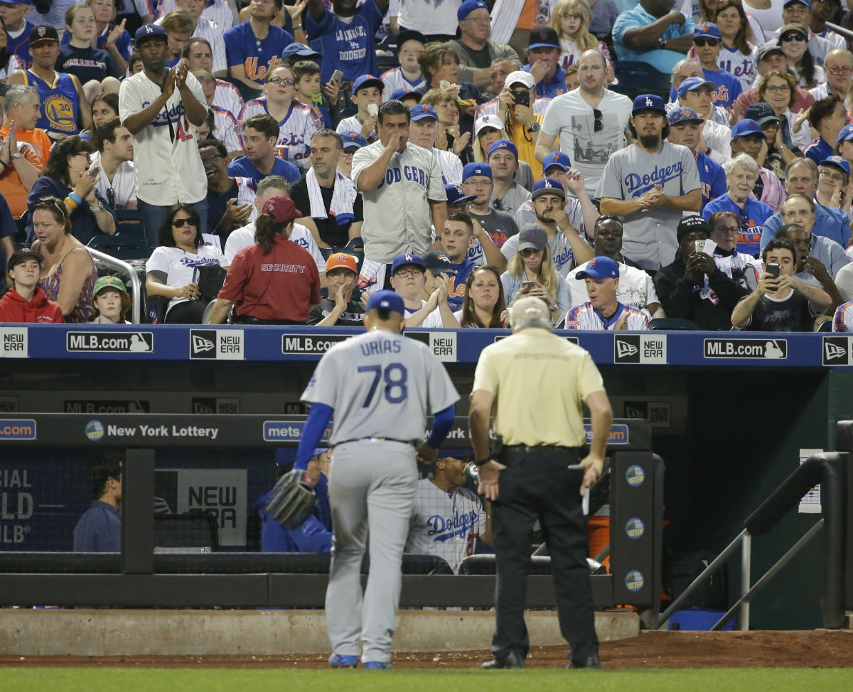 Julio Urías, lanzador de los Dodgers