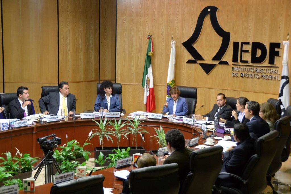 Se llevó a cabo en las instalaciones del IEDF y se abordaron los temas de Derechos Sociales, Culturales y Espirituales; Derechos Civiles y Derechos Po