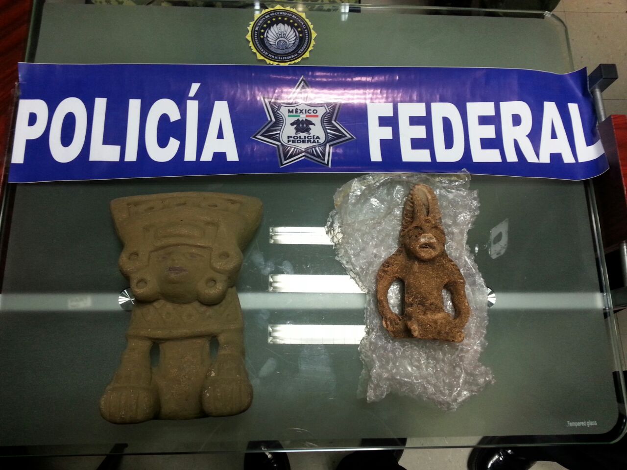 Las piezas se encontraron en una caja de cartón que estaba envuelta en plástico