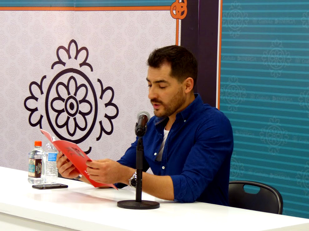 Confesó que es el primer texto que lee de López Velarde.
