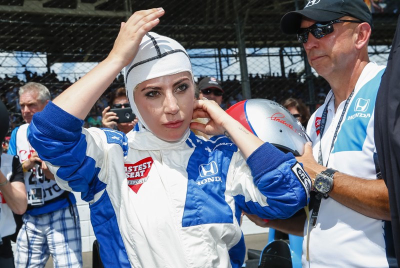 Gaga en la carrera. 