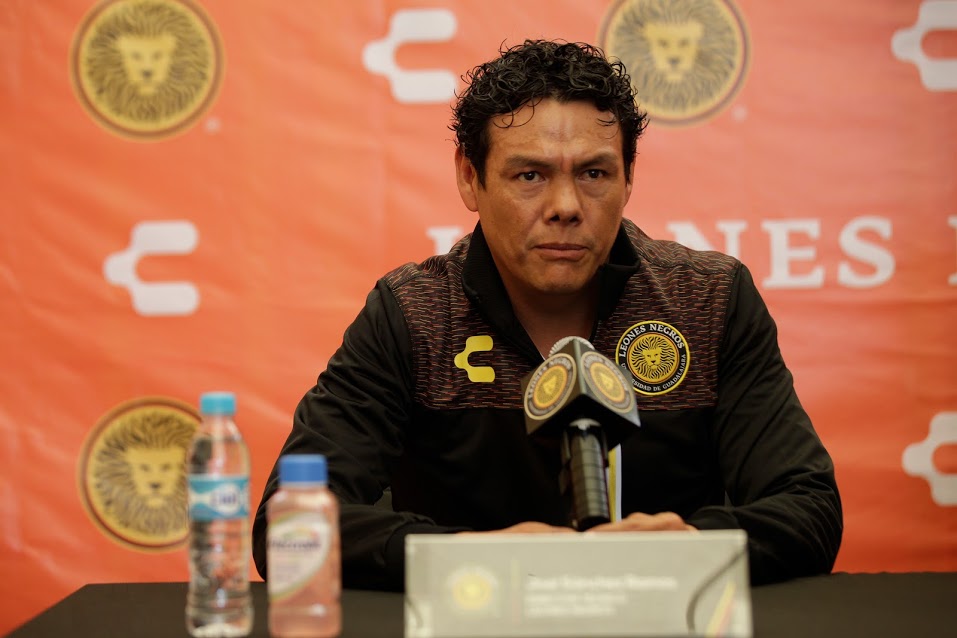 Joel Sánchez fue presentado de manera oficial como nuevo técnico de Leones Negros