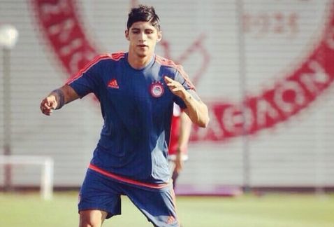 Pulido en un entrenamiento con el equipo griego Olympiacos 