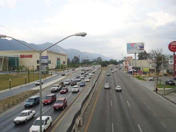 Puso de ejemplo el incremento de desarrollos en la carretera Nacional. 