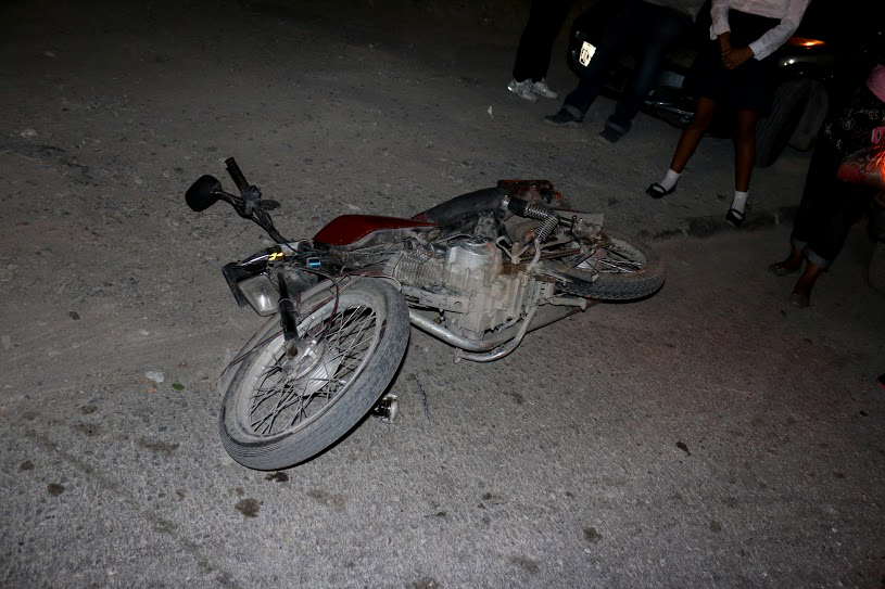 Arrollan a motociclista en Diagonal las Fuentes de Torreón. 