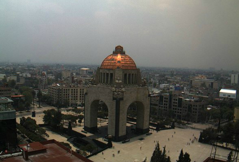 La contingencia ambiental atmosférica continúa esta tarde en la zona metropolitana del Valle de México. A las 20:00 horas se hará una nueva evaluación