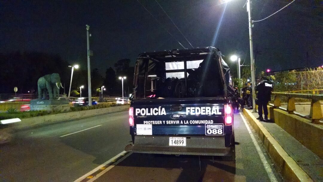Alrededor de 20 elementos de la policía fueron desplegados en Bulevar Puerto Aéreo. 
