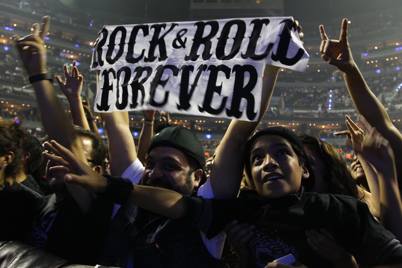 Los fans encendieron los ánimos en la Arena Ciudad de México. 