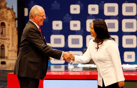 Los candidatos a la presidencia de Perú, Keiko Fujimori y su rival Pedro Pablo Kuczynski.