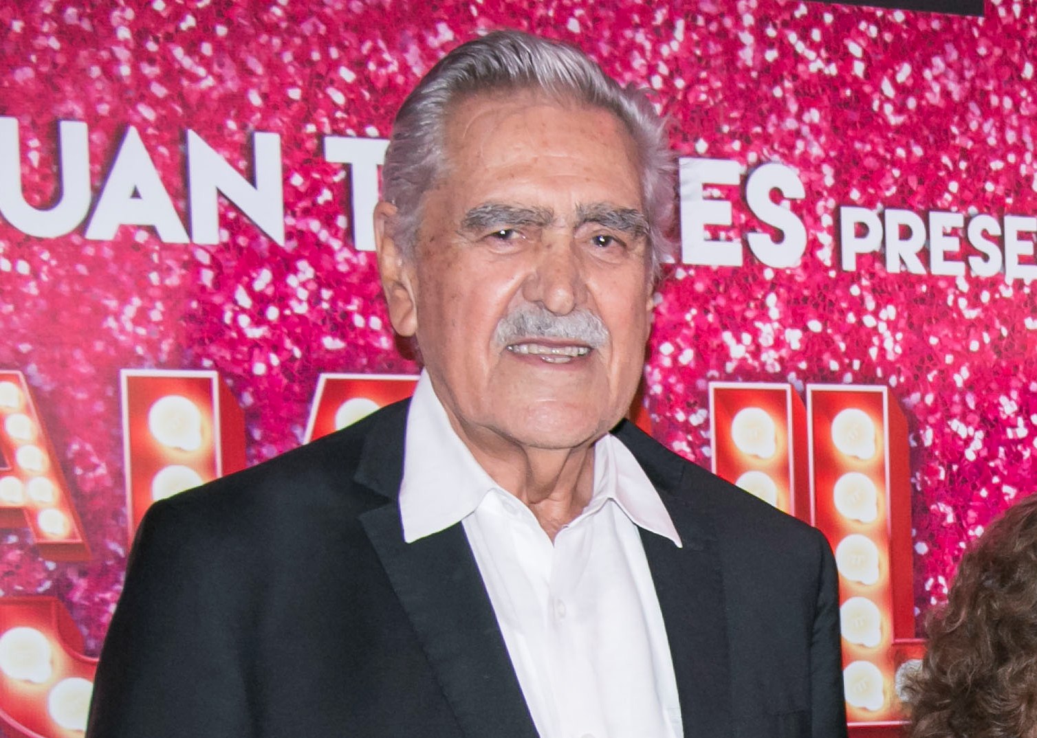 Eric del Castillo fue padrino de Maru Dueñas en su primera función en 'La jaula de las locas'.