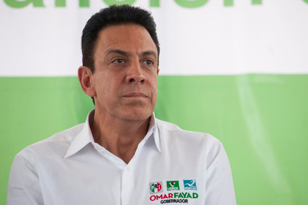 Omar Fayad Meneses ha ocupado diversos puestos públicos en Hidalgo como secretario de Educación Pública,  procurador general de Justicia, y secretario