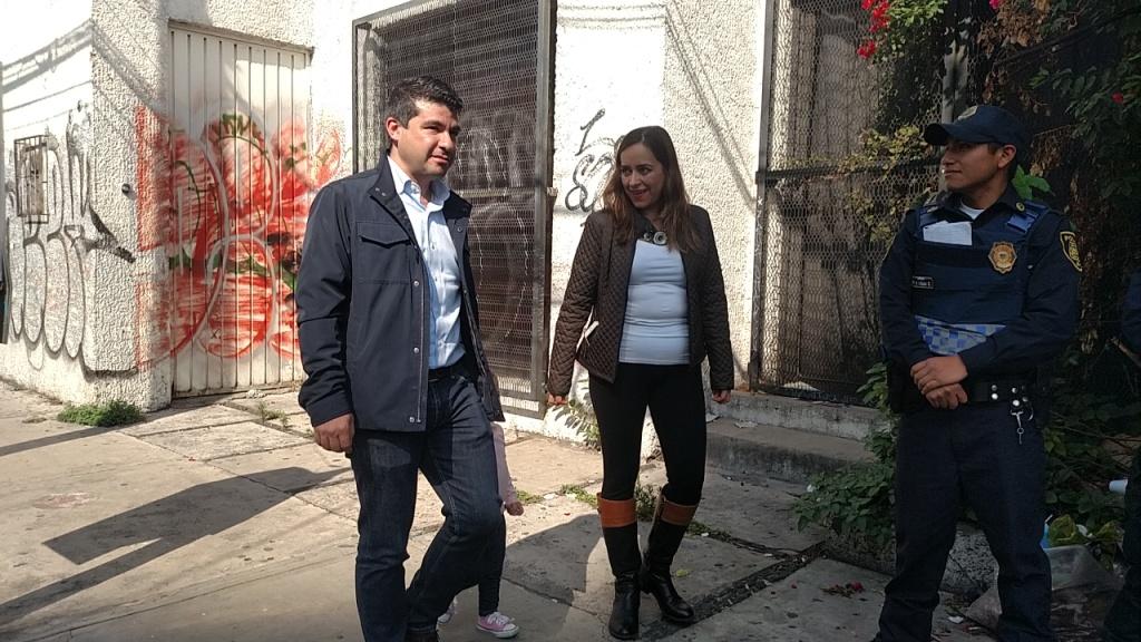 Después de votar en su casilla correspondiente,en la colonia Del Valle,  Mauricio Tabe comentó observar poca participación ciudadana en elecciones.