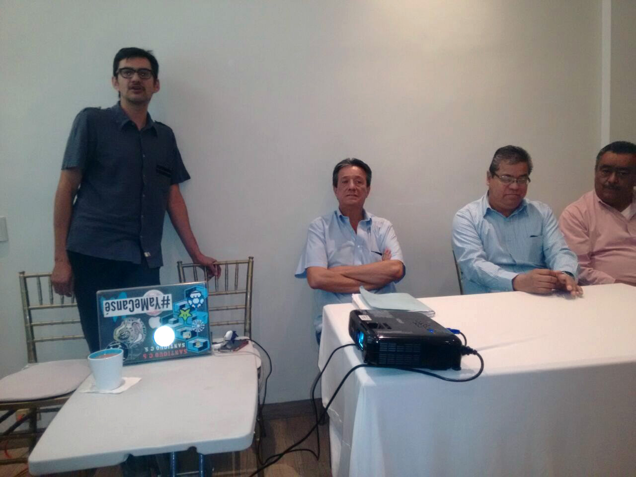 Se celebró una reunión entre integrantes de Moreleando y personal de Obras Públicas de Torreón.