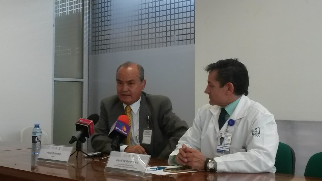 Manuel Betancourt y Miguel Escalante Pulido en rueda de prensa. 