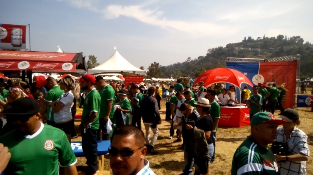 Mexicanos previo al duelo del Tri ante Jamaica 